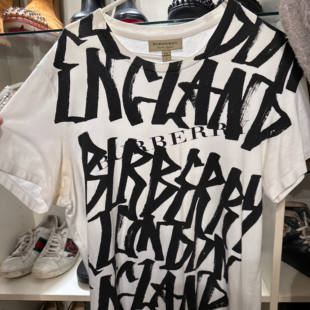 Burberry Graffiti T shirt